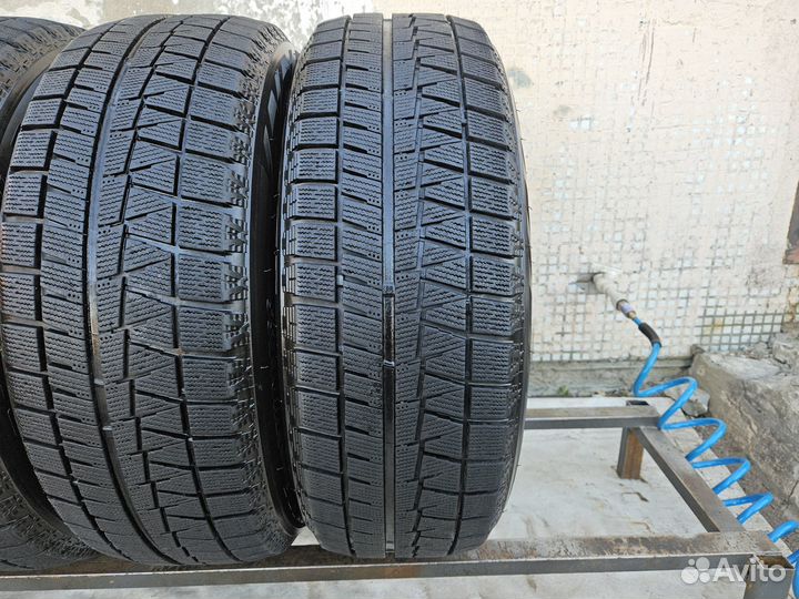 Bridgestone Blizzak Revo GZ 225/60 R17 99S