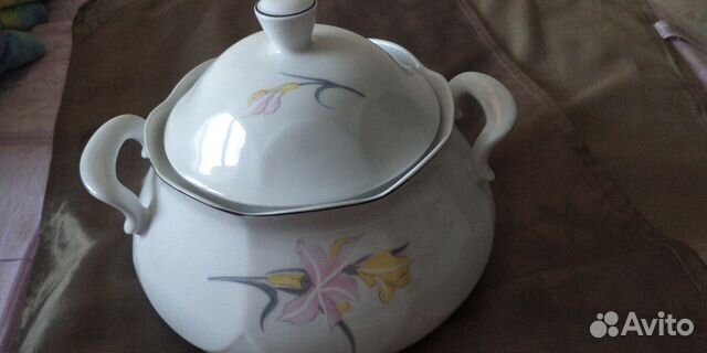 Тарелки,супница, набор чайник,салфетница и тд