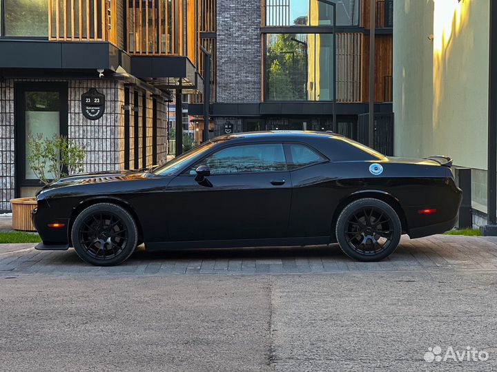 Аренда Dodge Challenger без водителя