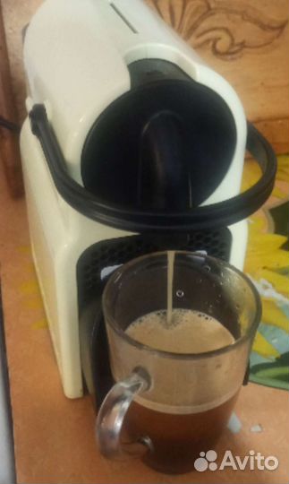 Кофемашина капсульного типа DeLonghi