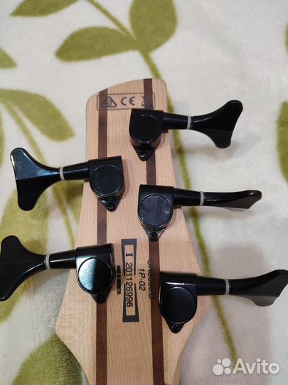 Бас гитара 5 струн Ibanez SR305