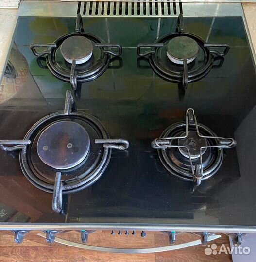 Газовая плита с электрической духовкой