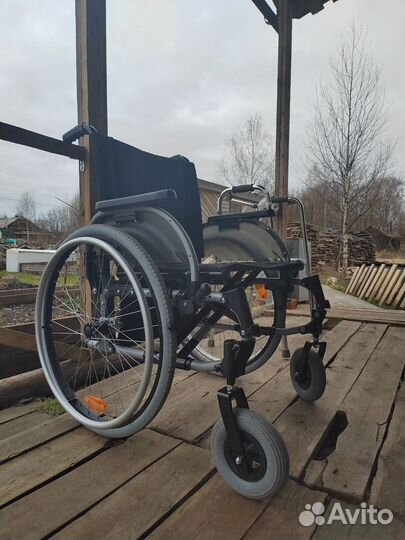 Инвалидная коляска