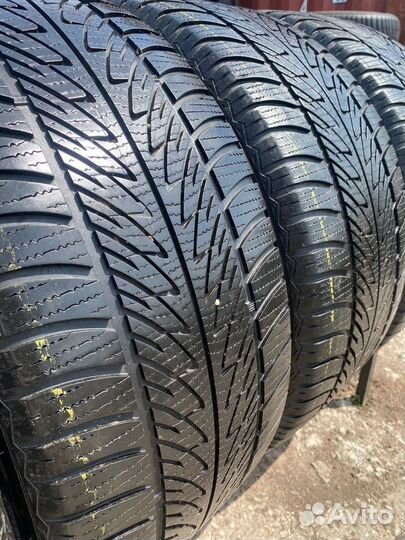 Goodyear UltraGrip 8 Performance 285/45 R20