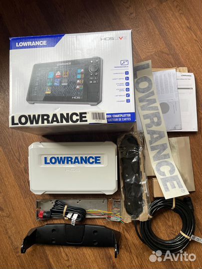 Lowrance HDS 9 live c датчиком AI 3 in 1