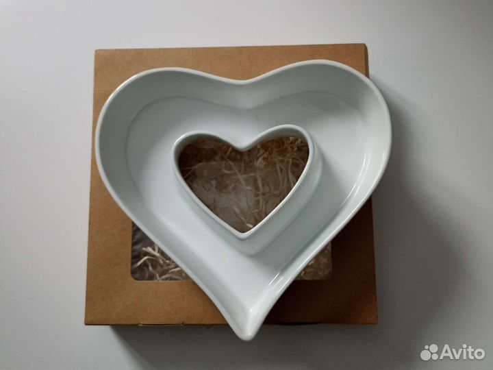 Керамическая тарелка в виде сердца