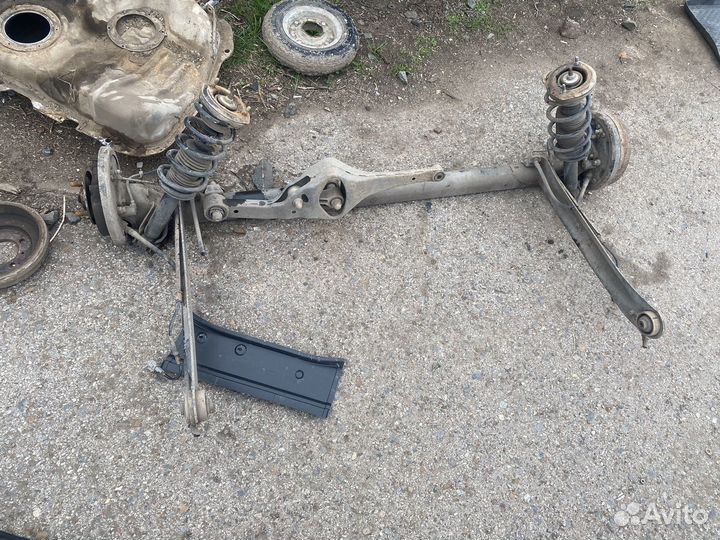 Задняя балка Nissan Pulsar almera n15