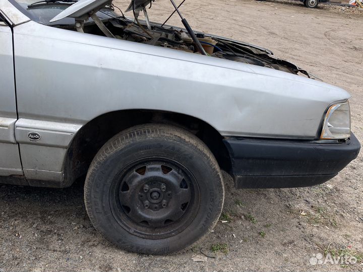 Правое крыло ауди 100 с3