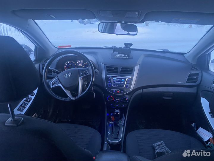 Hyundai Solaris 1.6 AT, 2015, 112 000 км