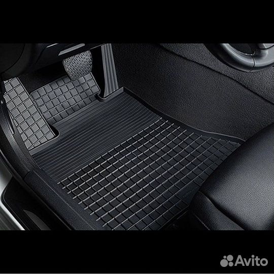 Коврики резиновые полики на Toyota Camry XV70