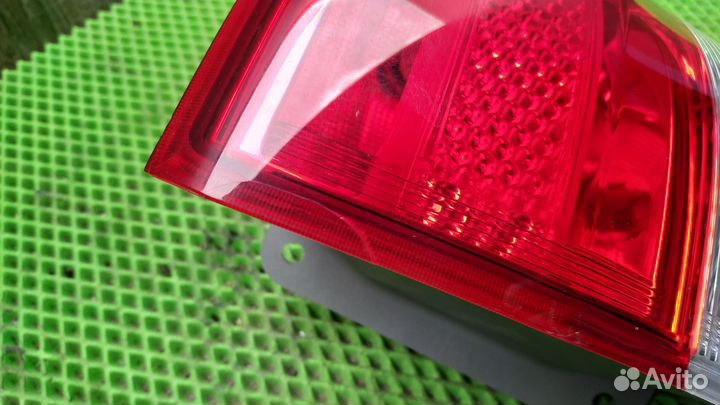 Фонарь задний правый Jeep Grand Cherokee WK2 10-23