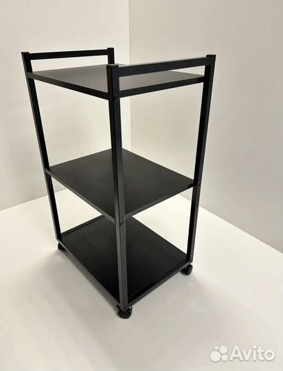 Этажерка на колесиках