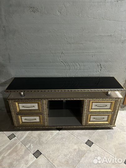 Шкаф под телевизор