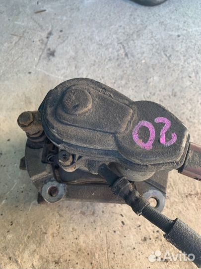 Суппорт задний левый Audi A4 B8 2007-2011