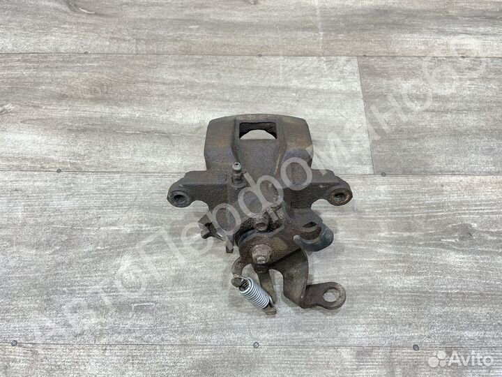 Суппорт задний правый Mitsubishi ASX / Outlander 3