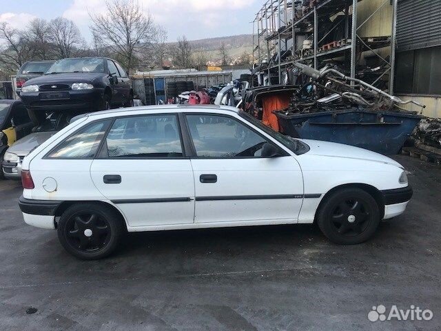 Разбор на запчасти Opel Astra F