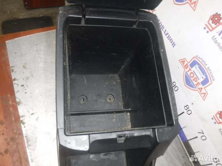 Консоль подлокотник Toyota Lc Prado 120 1GR 2007