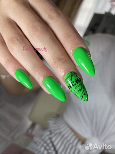 Маникюр, педикюр, брови и стрижки