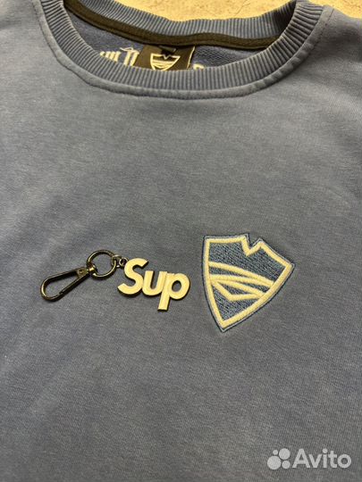 Свитшот питерский щит