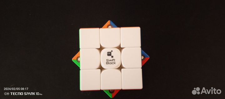 Скоростной Кубик Рубика от GAN