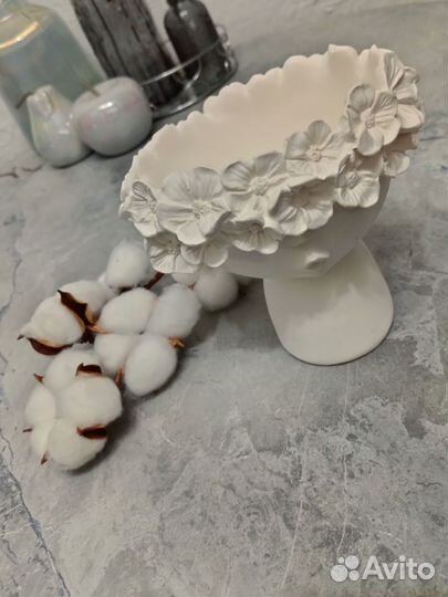 Декоративные фигурки для интерьера в ассортименте