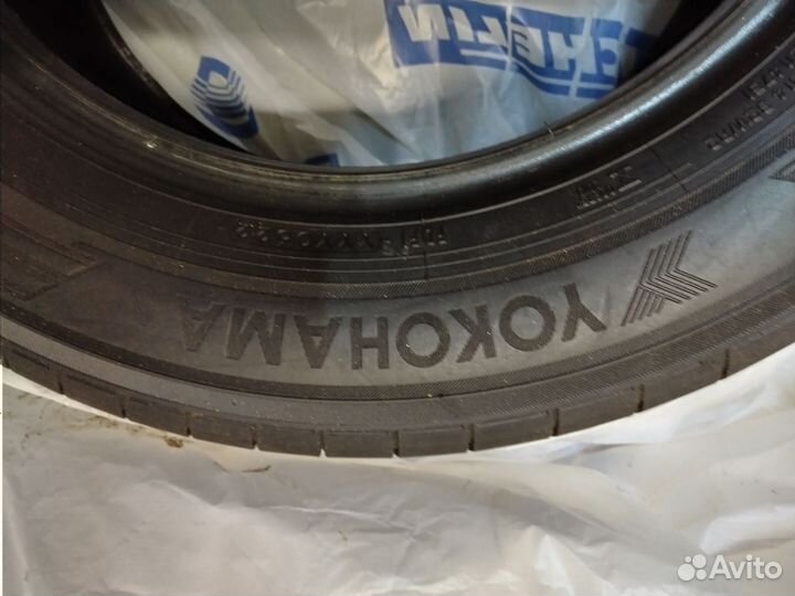Yokohama A.Drive AA01 215/60 R16