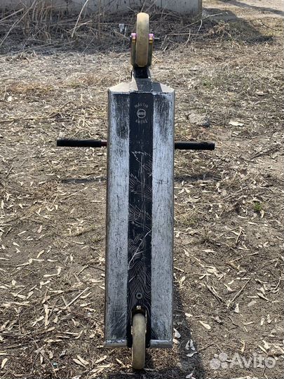 Кастомный трюковой самокат