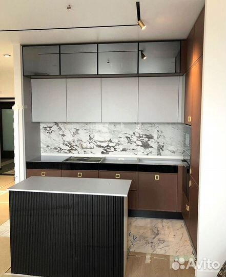 Кухни на заказ с яркой палитрой