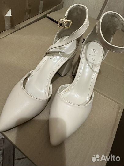 Обувь женская 38 размер