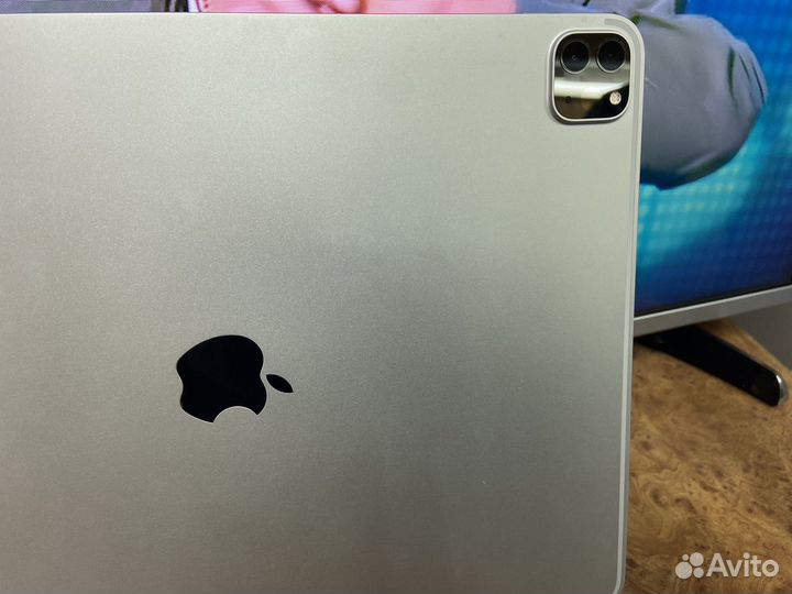 iPad Pro 12.9, 512 Гб, 6 поколение 2022