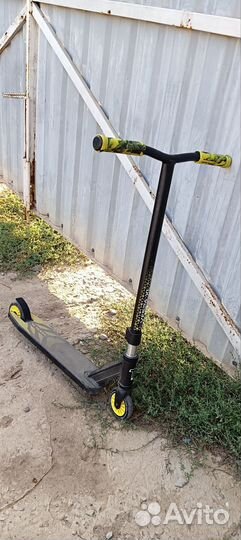 Трюковой самокат Tech Team