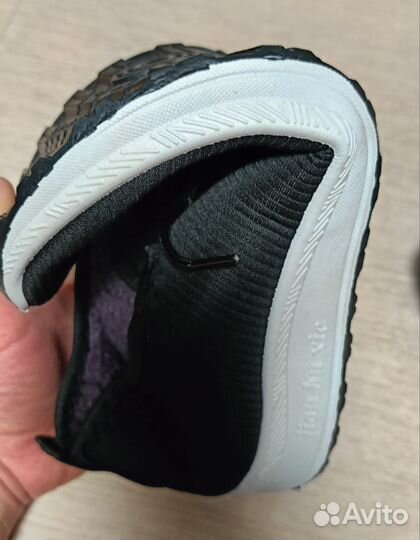 Спортивные ботинки