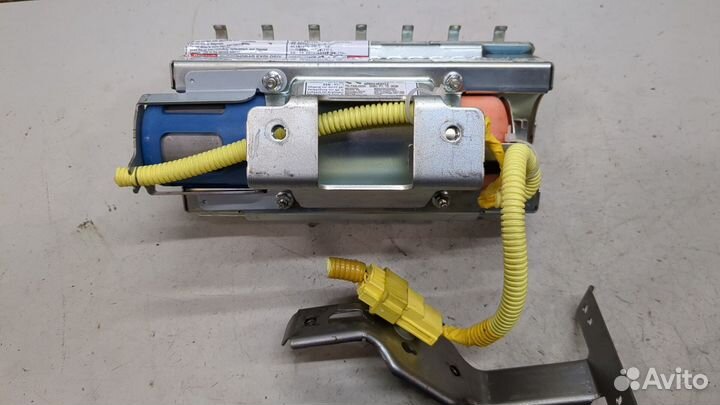 Airbag пассажира Mitsubishi Pajero, 2008