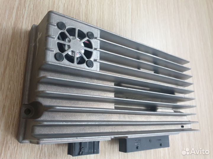 Усилитель Tourareg RNS 850 Dynaudio 7P6035466