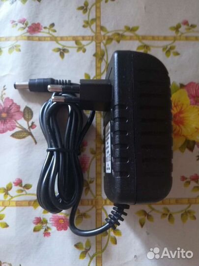 Зарядное устройство на 5V, новое, для TV приставки