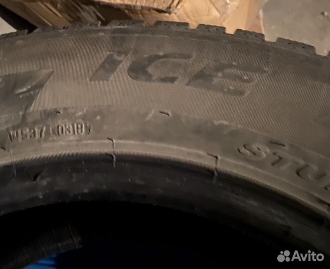 Pirelli Ice 215/65 R17