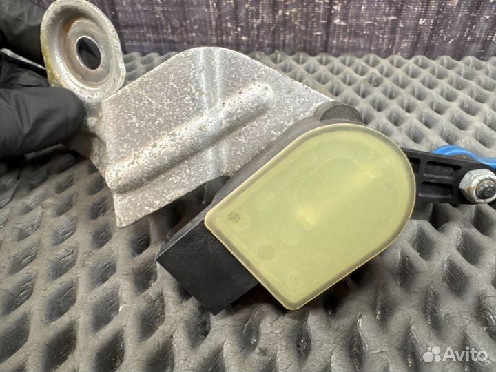 Датчик уровня подвески задний Audi A4 B6 AMB 2004