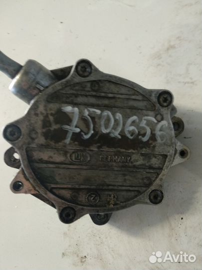 Вакуумный насос на BMW F10 F30 F25 X3 F80 M3