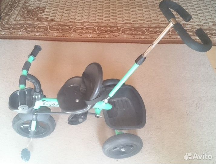 Трехколесный велосипед