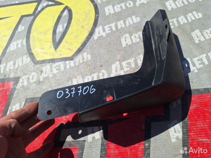 Брызговик задний левый Nissan X-Trail T32 2014-201