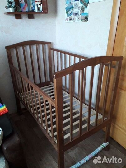 Детская кроватка