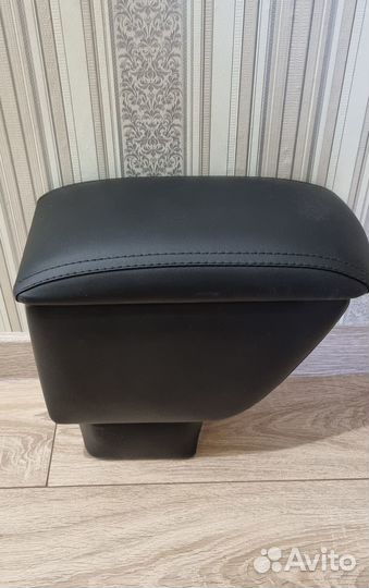 Подлокотник