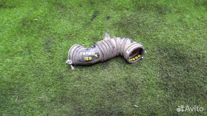 Патрубок воздушного фильтра Toyota Corolla E120