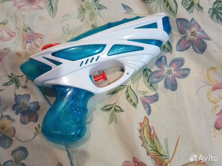 Водный пистолет