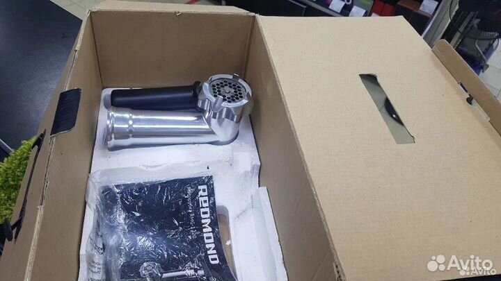 Мясорубка Redmond RMG-1220 (кр90Б)