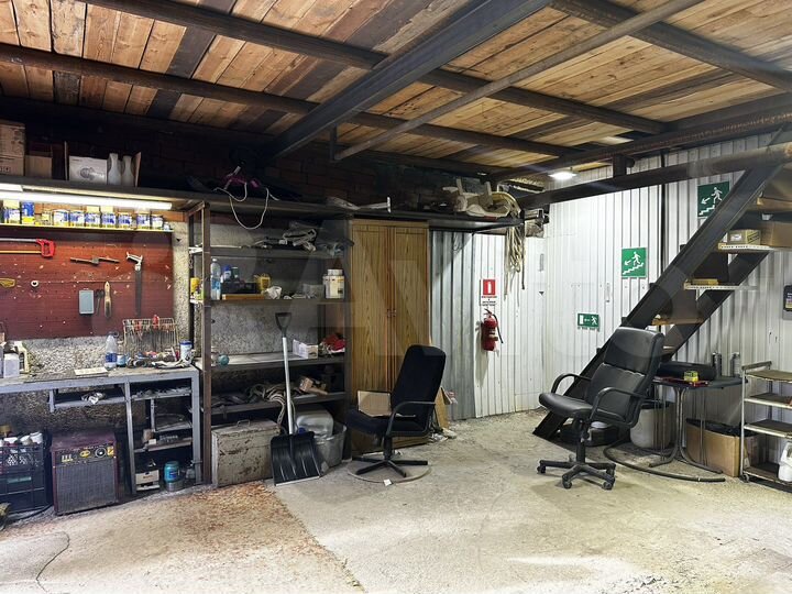 Гараж, > 30 м²