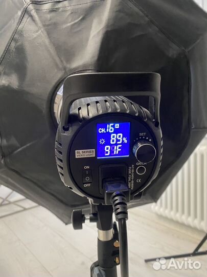 Свет для съемки Godox SL60W