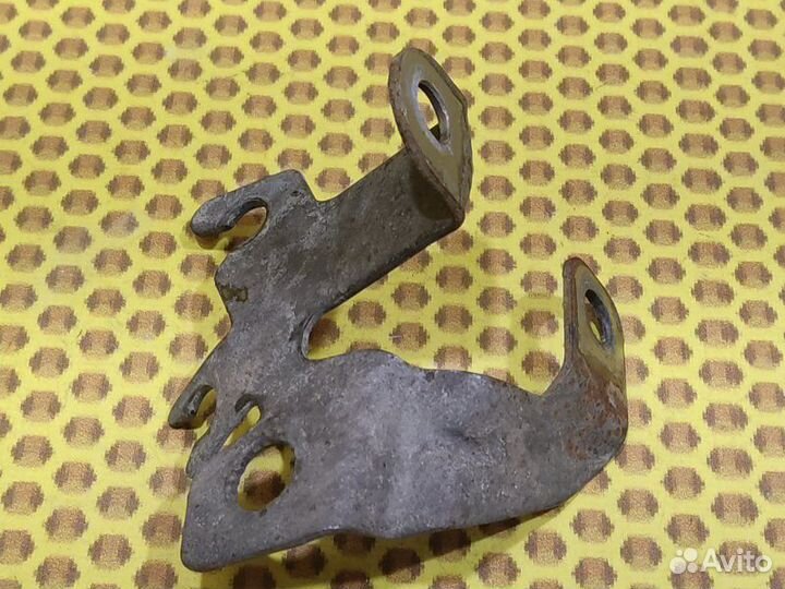 Кронштейн тормозного шланга задний левый Renault