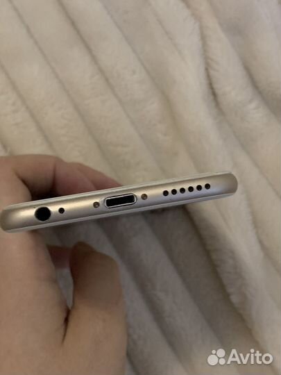 iPhone 6S, 64 ГБ