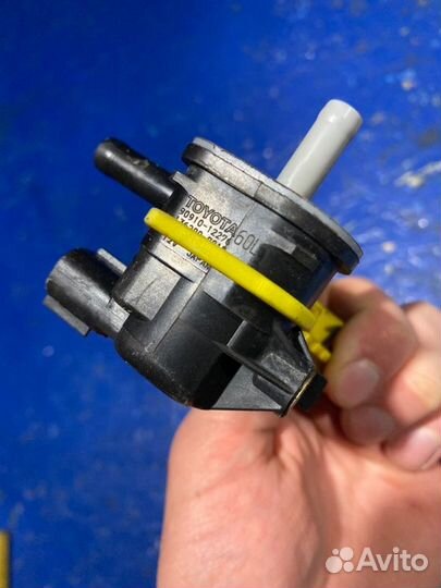 Клапан электромагнитный Lexus Nx 300H 2arfxe 2017